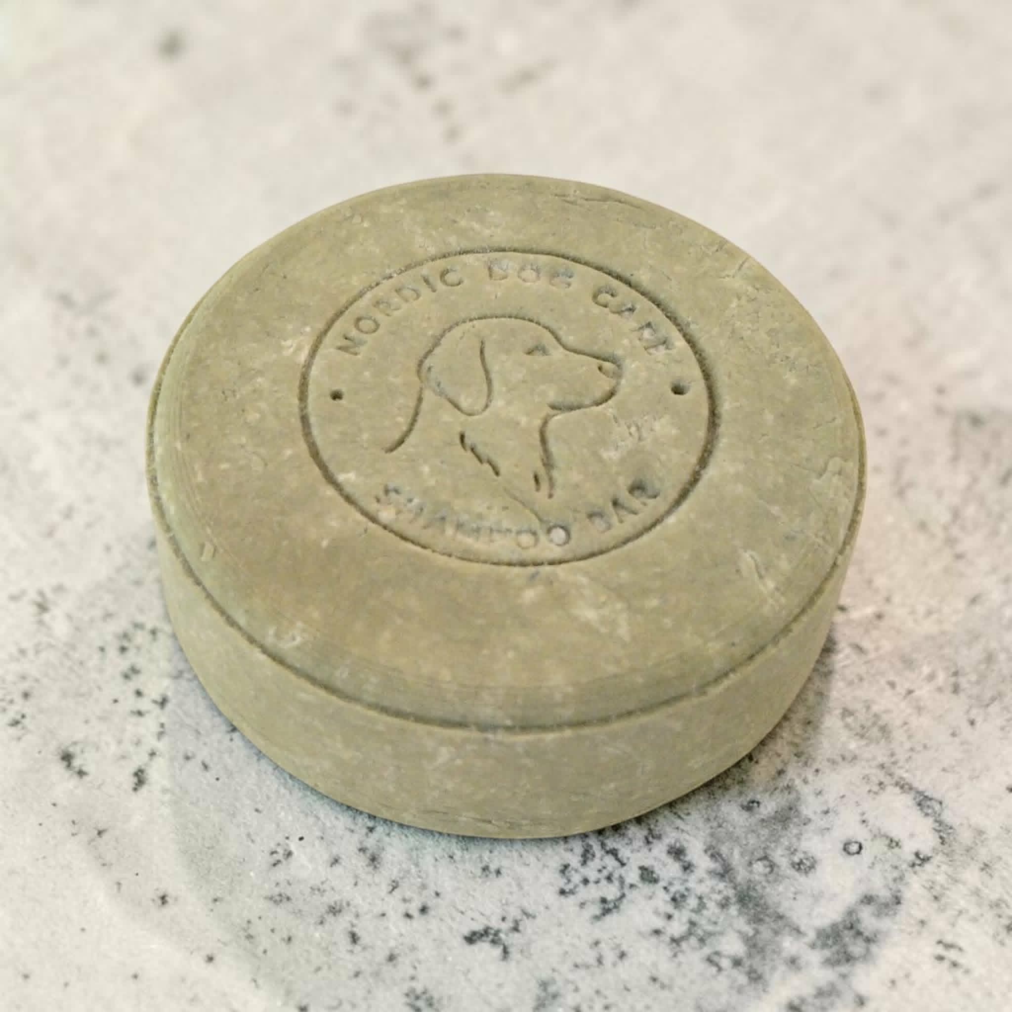 Moisturising shampoo bar